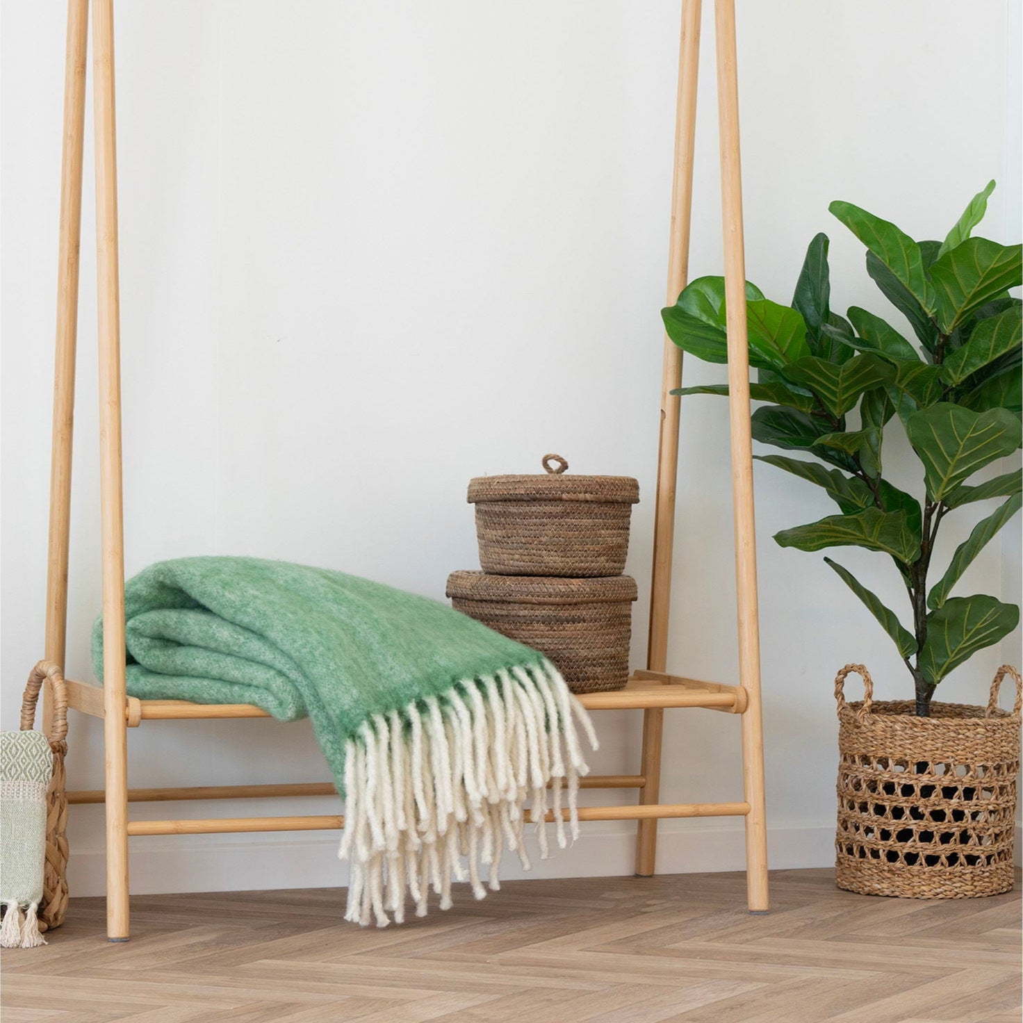 Manaus Clothes Rack