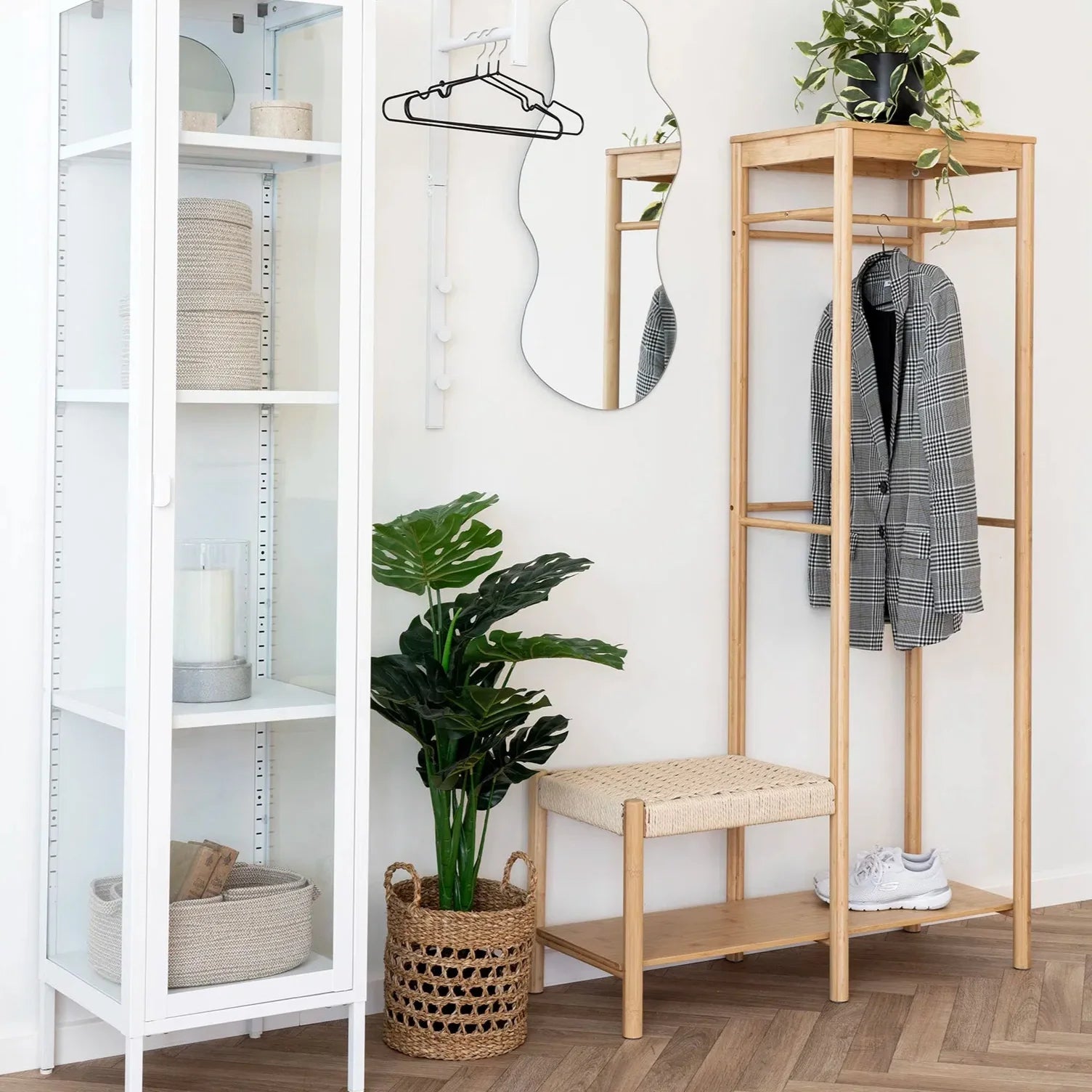 Porte-vêtements Ember avec banc