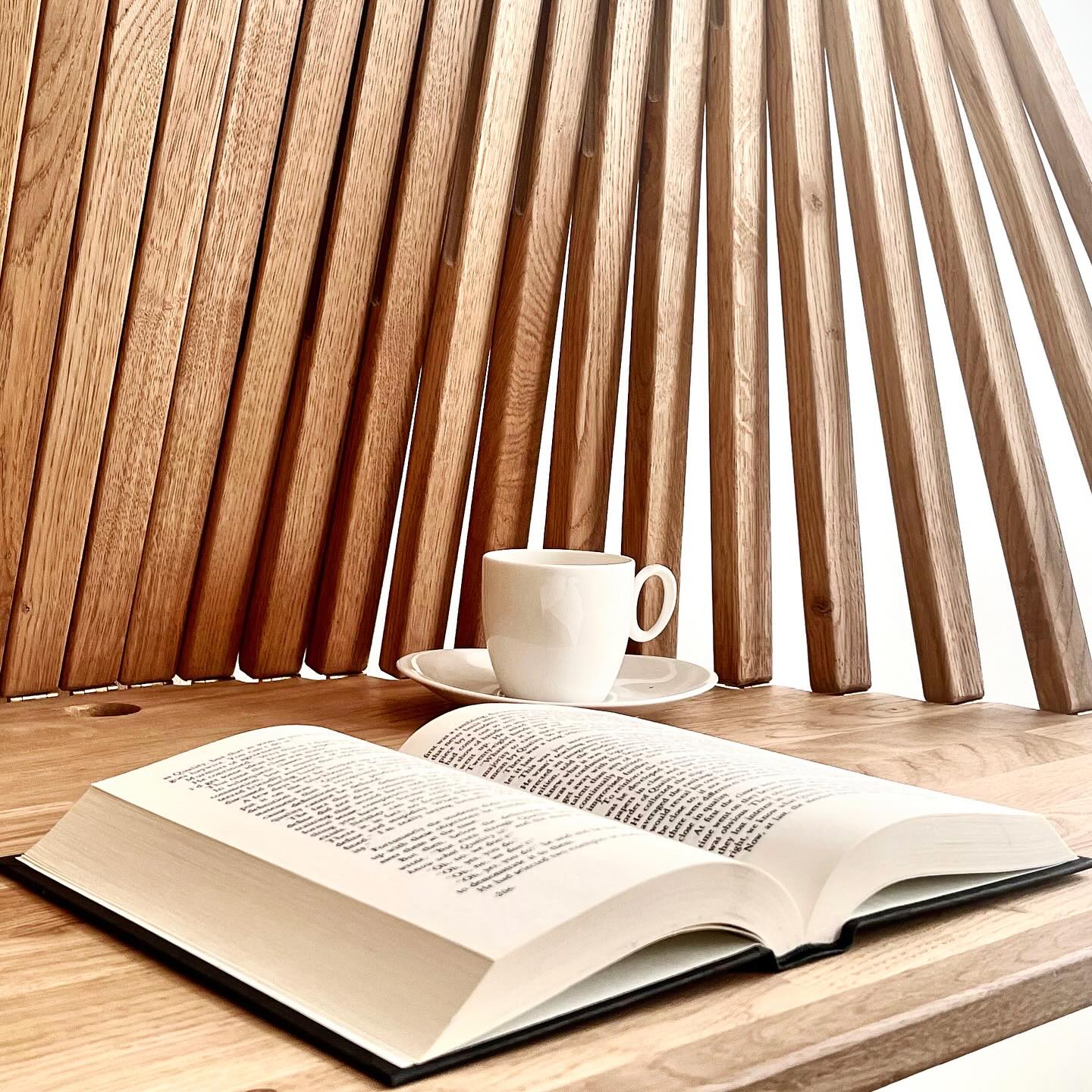 Bureau mural pliable en bois massif