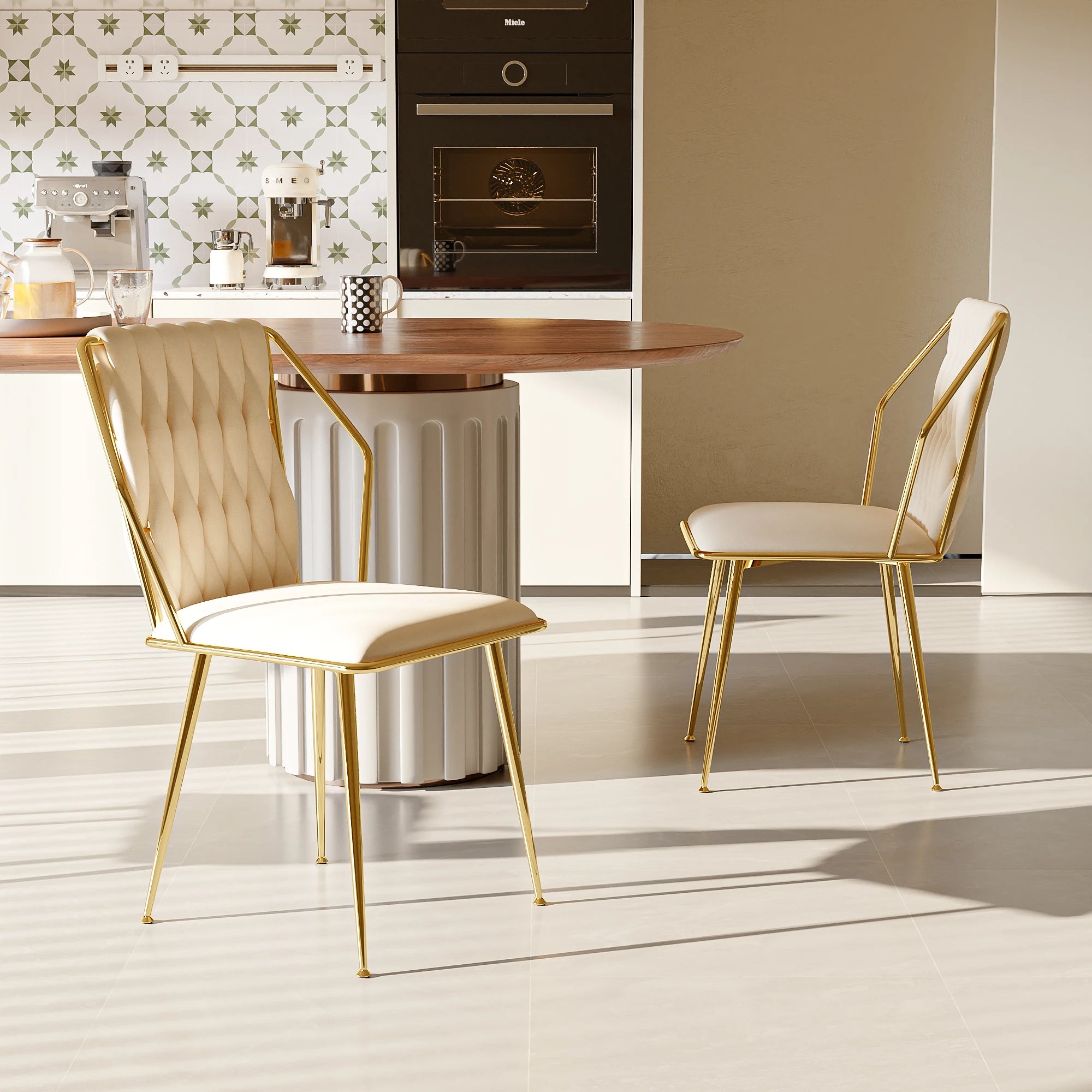 Chaises modernes en velours avec structure dorée