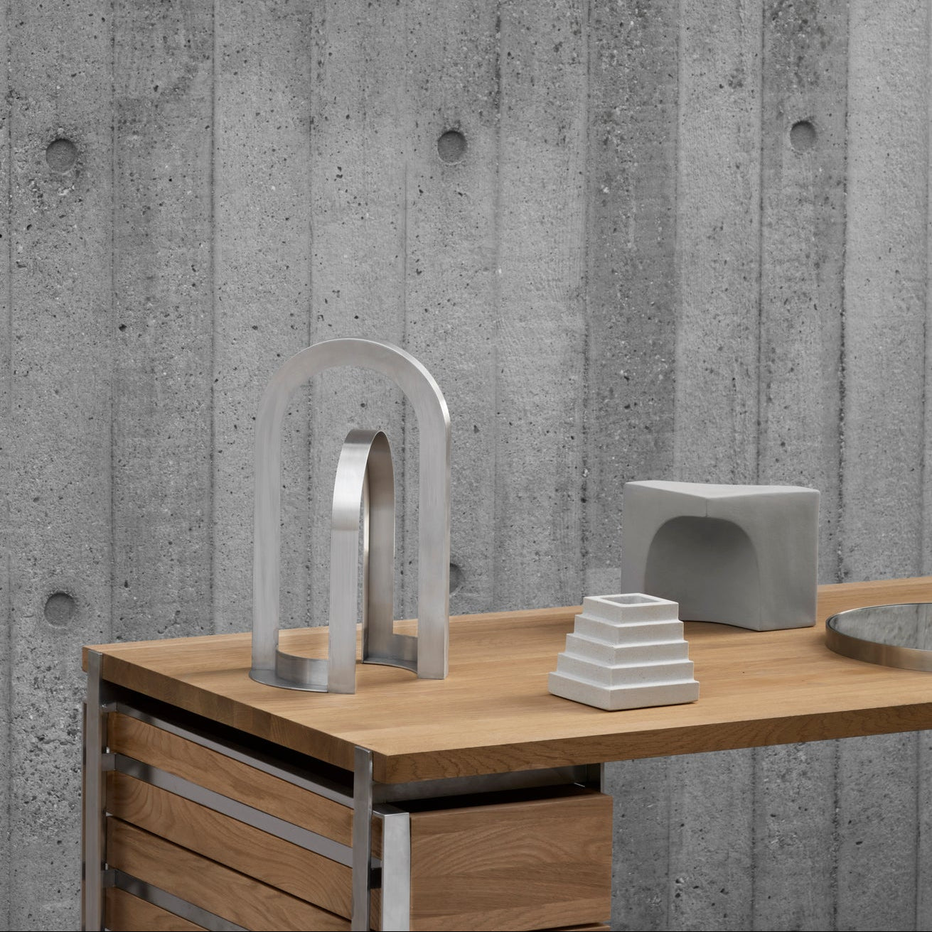 Bureau Outline en chêne et acier inoxydable