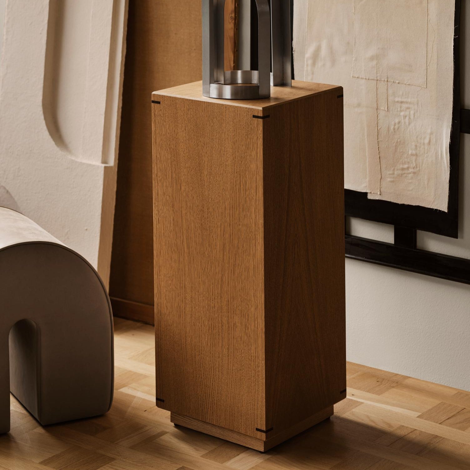 Japanischer Sockel aus geölter Eiche