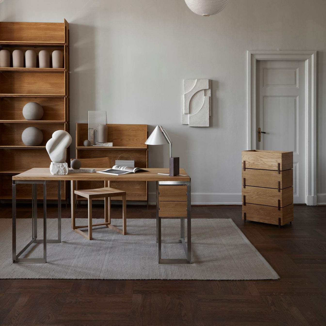 Bureau Outline en chêne et acier inoxydable