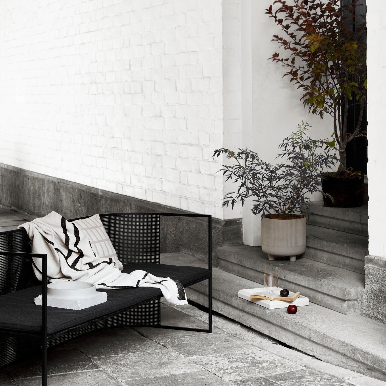 Banc lounge Bauhaus en acier noir