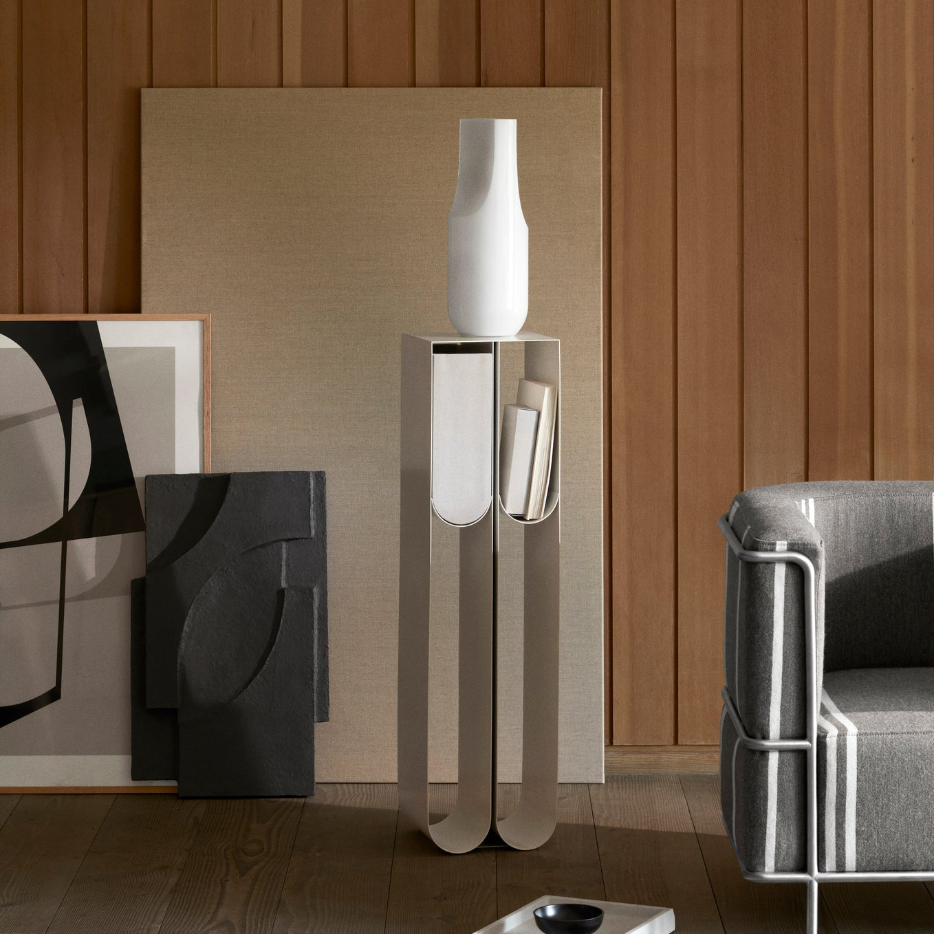 Piédestal Curved en acier beige