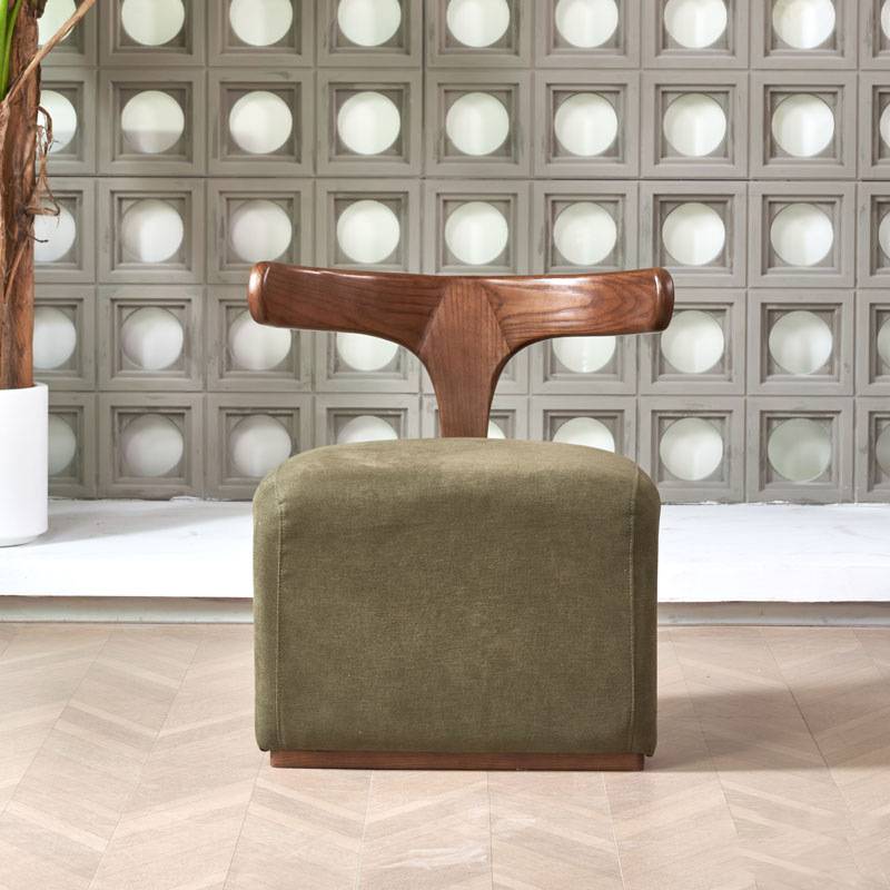 Niedriger Designer-Sessel aus Holz und Stoff