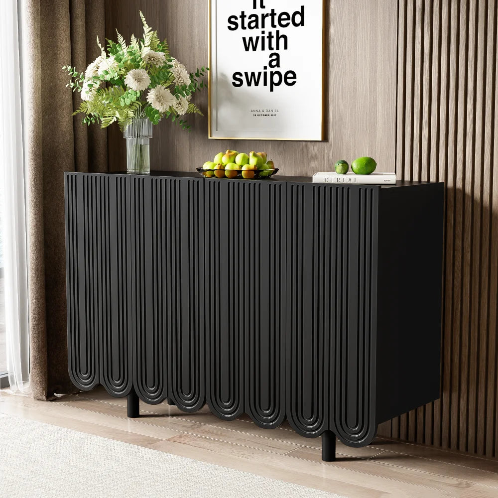 Buffet moderne à portes sculptées et rangements fermés