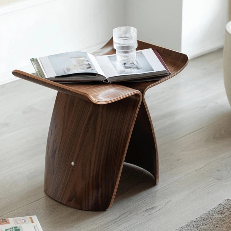Tabouret design courbé en bois