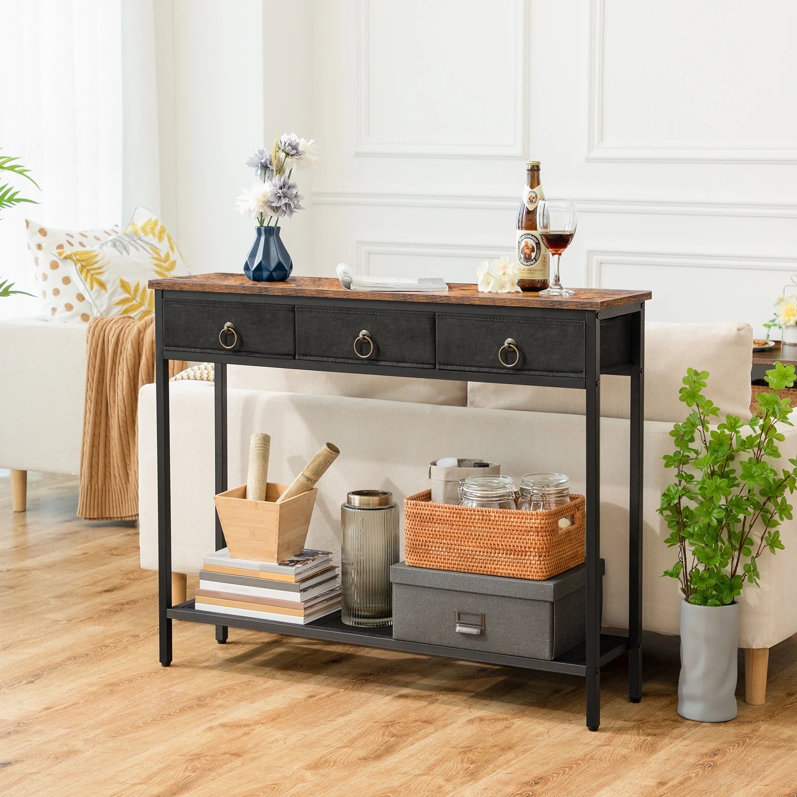 Console étroite avec tiroirs et étagère