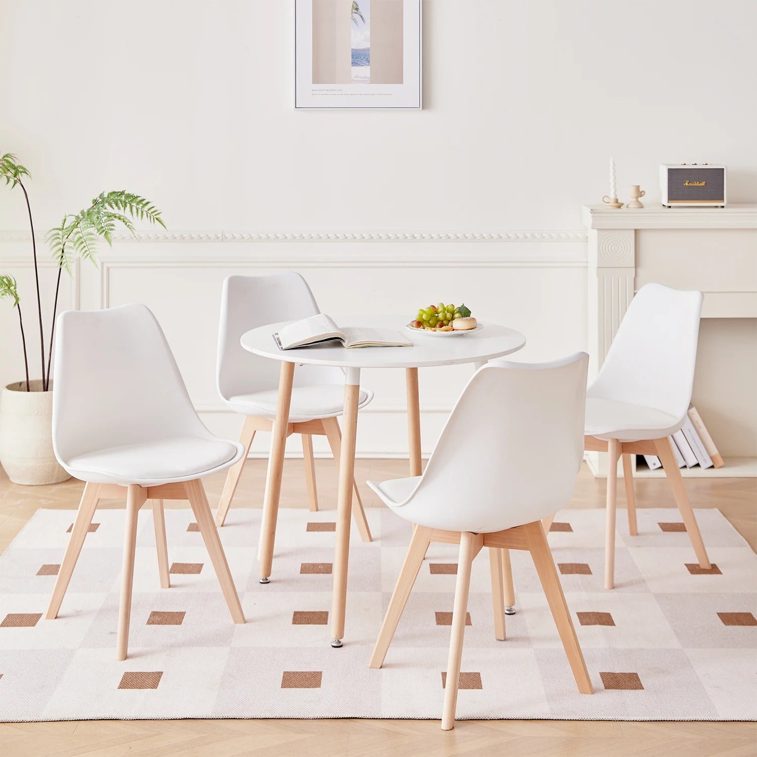 Table ronde style scandinave moderne