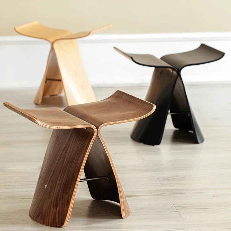 Tabouret design courbé en bois
