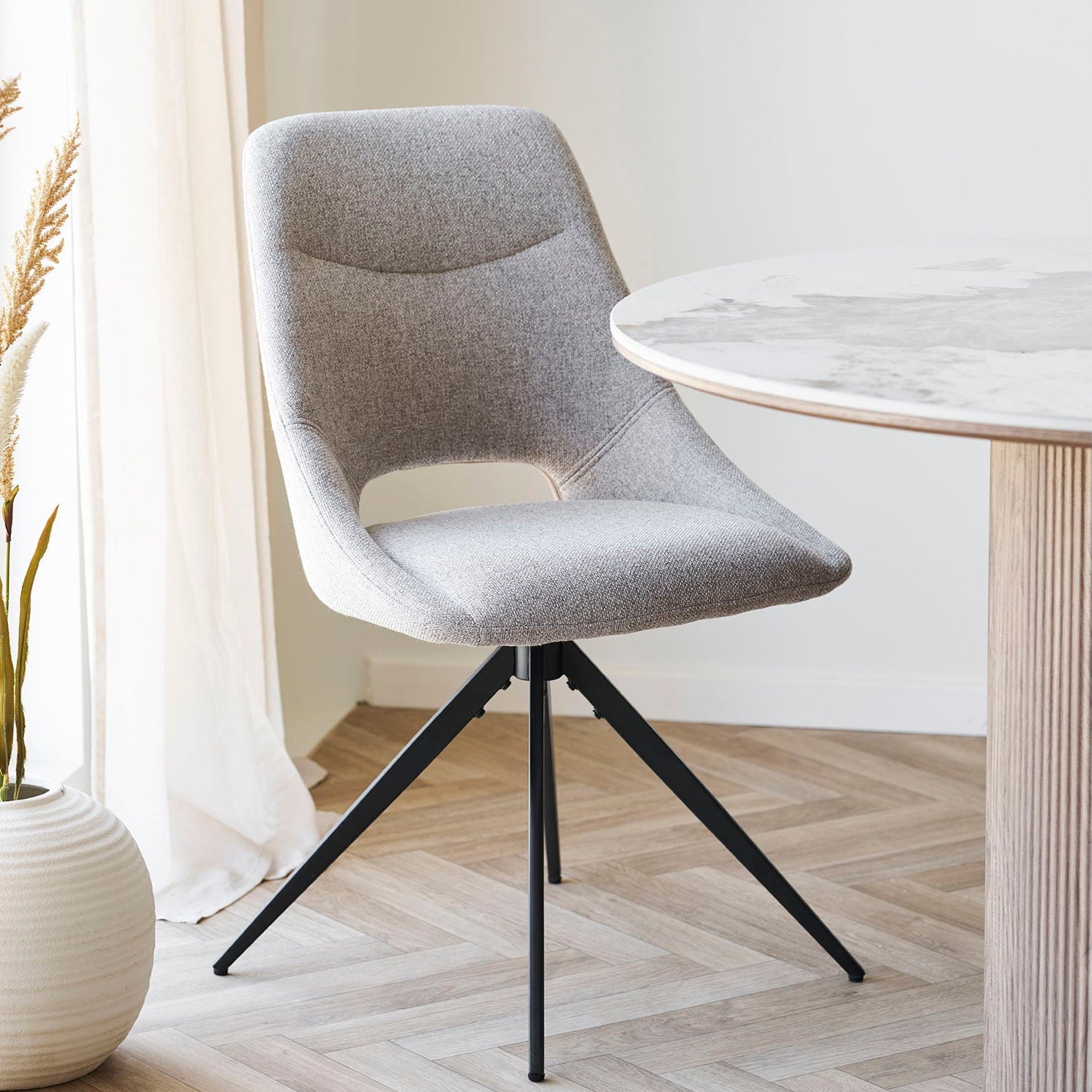 Dokka Dining Chair