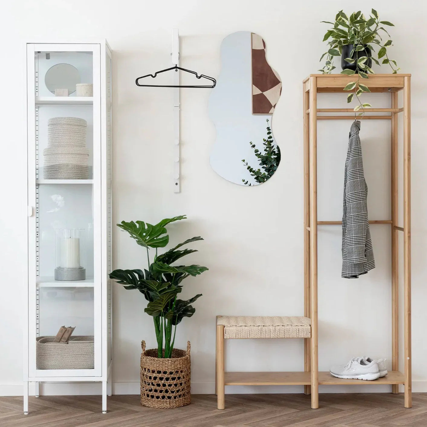 Porte-vêtements Ember avec banc