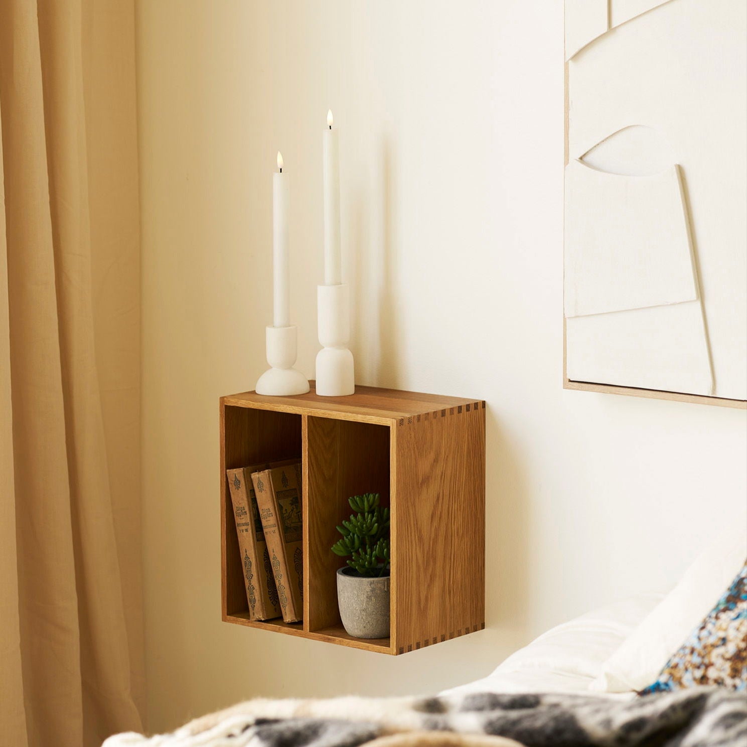 Townsville Wall Shelf with vertical rooms