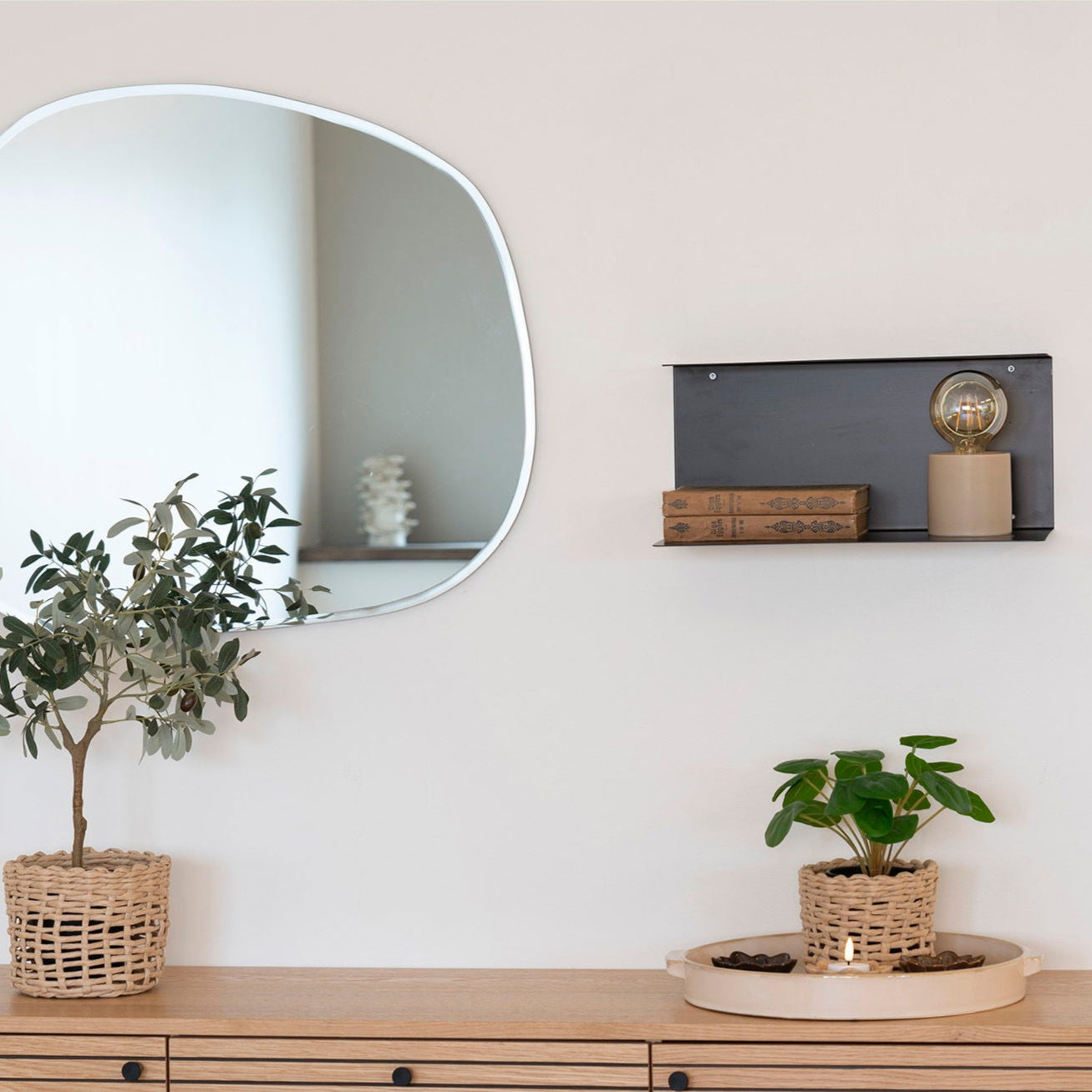 Lille Wall Shelf