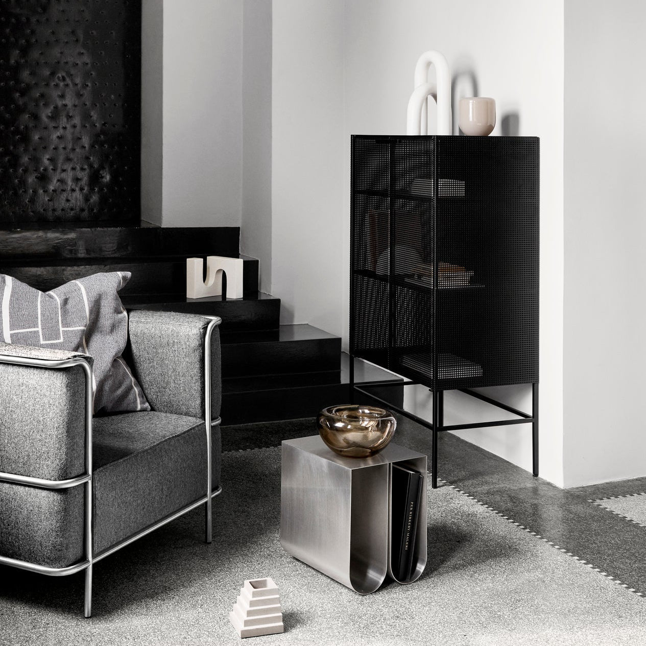 Cabinet Grid en acier noir