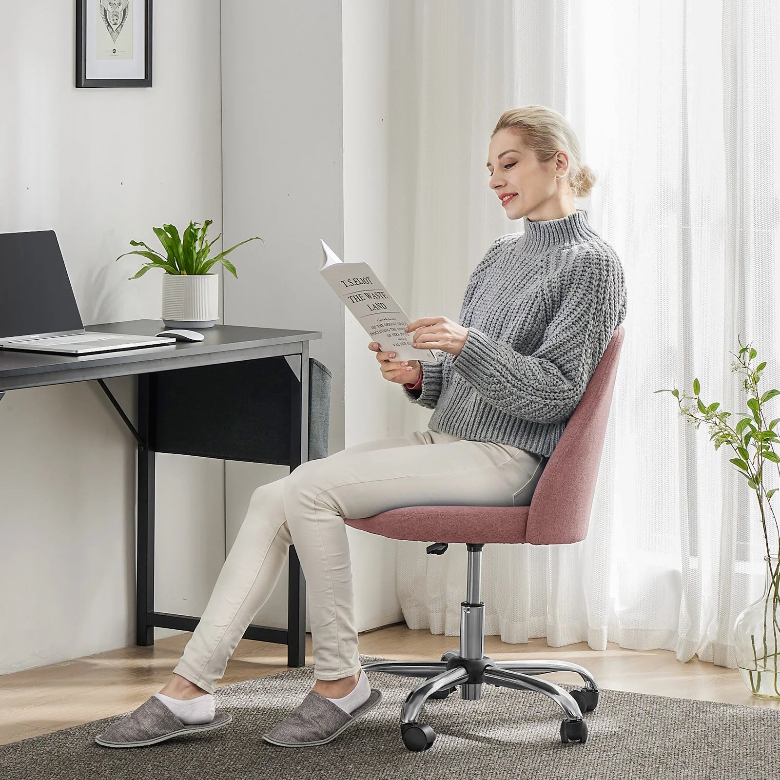 Chaise de bureau compacte sans accoudoirs