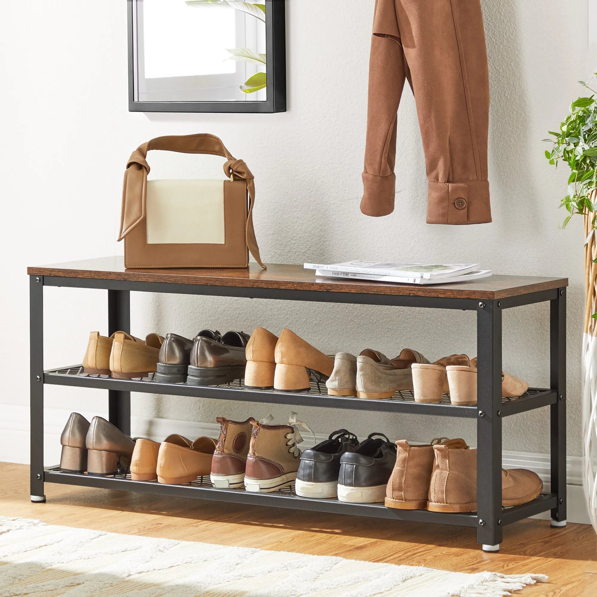 Banc à chaussures en bois et métal industriel