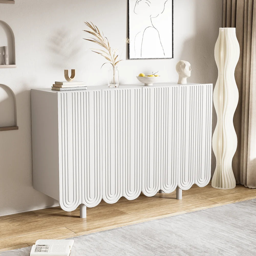 Buffet moderne à portes sculptées et rangements fermés