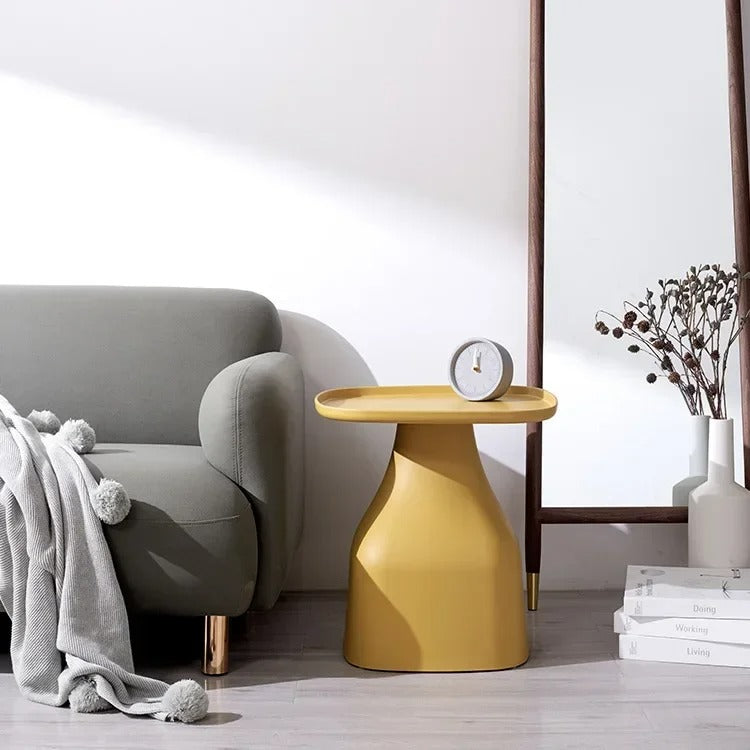 Table d’appoint design arrondie
